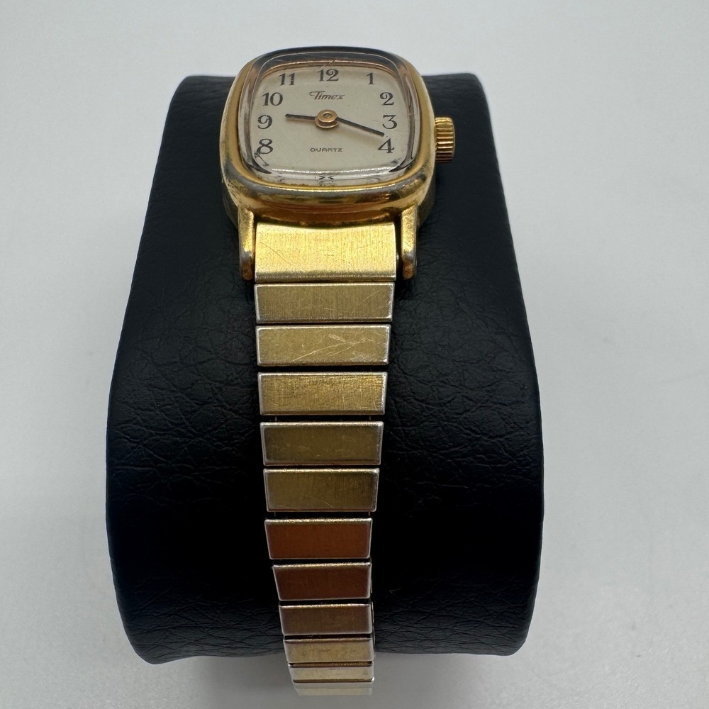 Vintage Timex Quartz Watch Gold Tone Cushion Case Expansion Band needs bat - Picture 6 of 13
